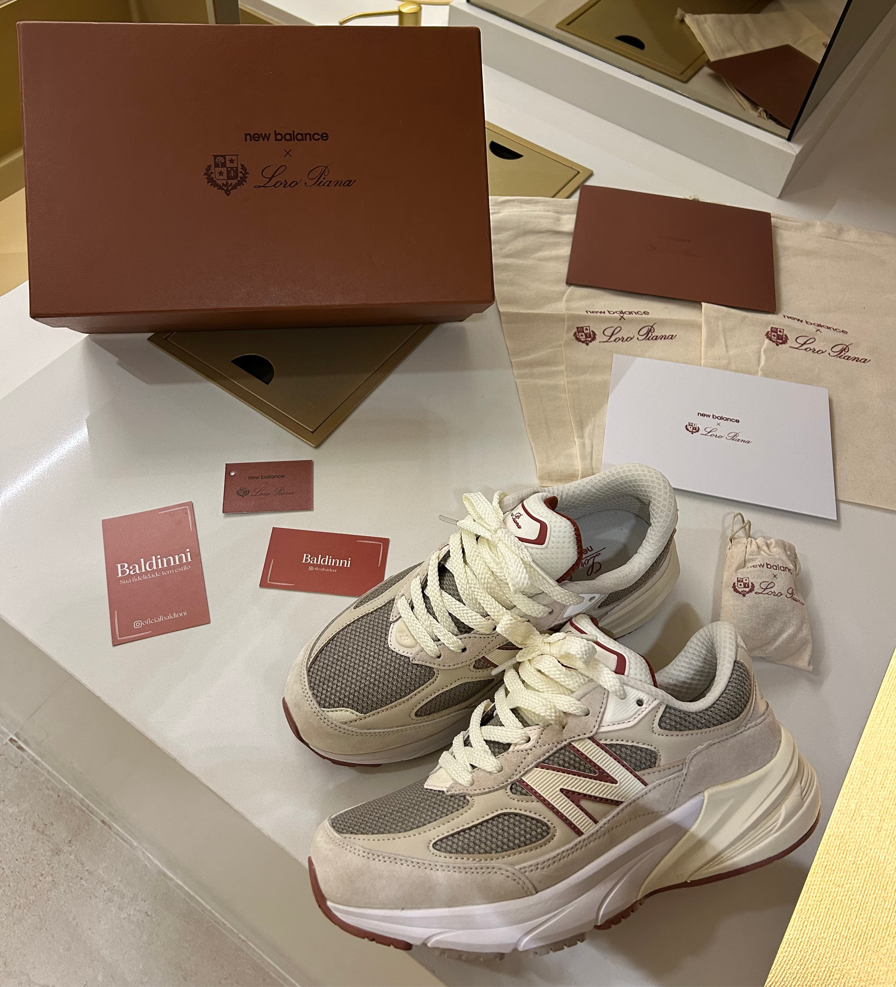 Tênis New Balance X Loro Piana X 990V6