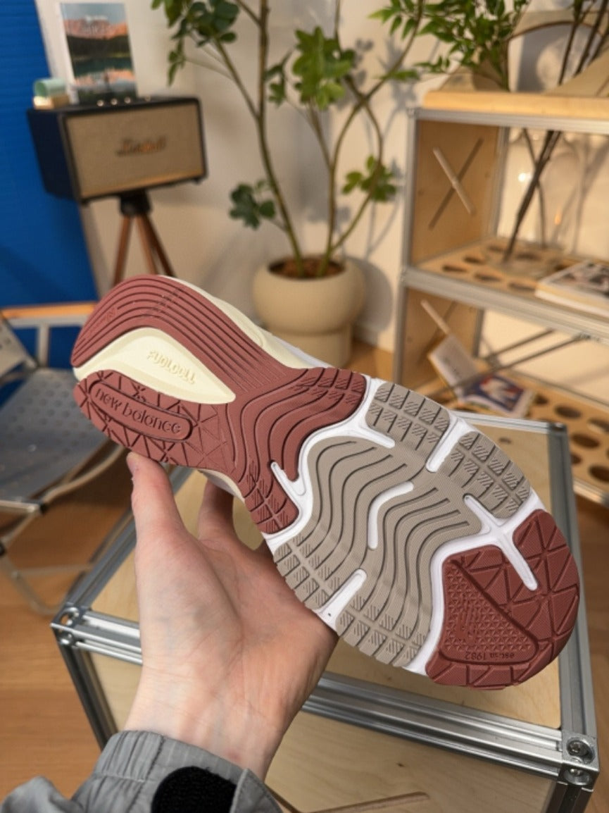 Tênis New Balance X Loro Piana X 990V6